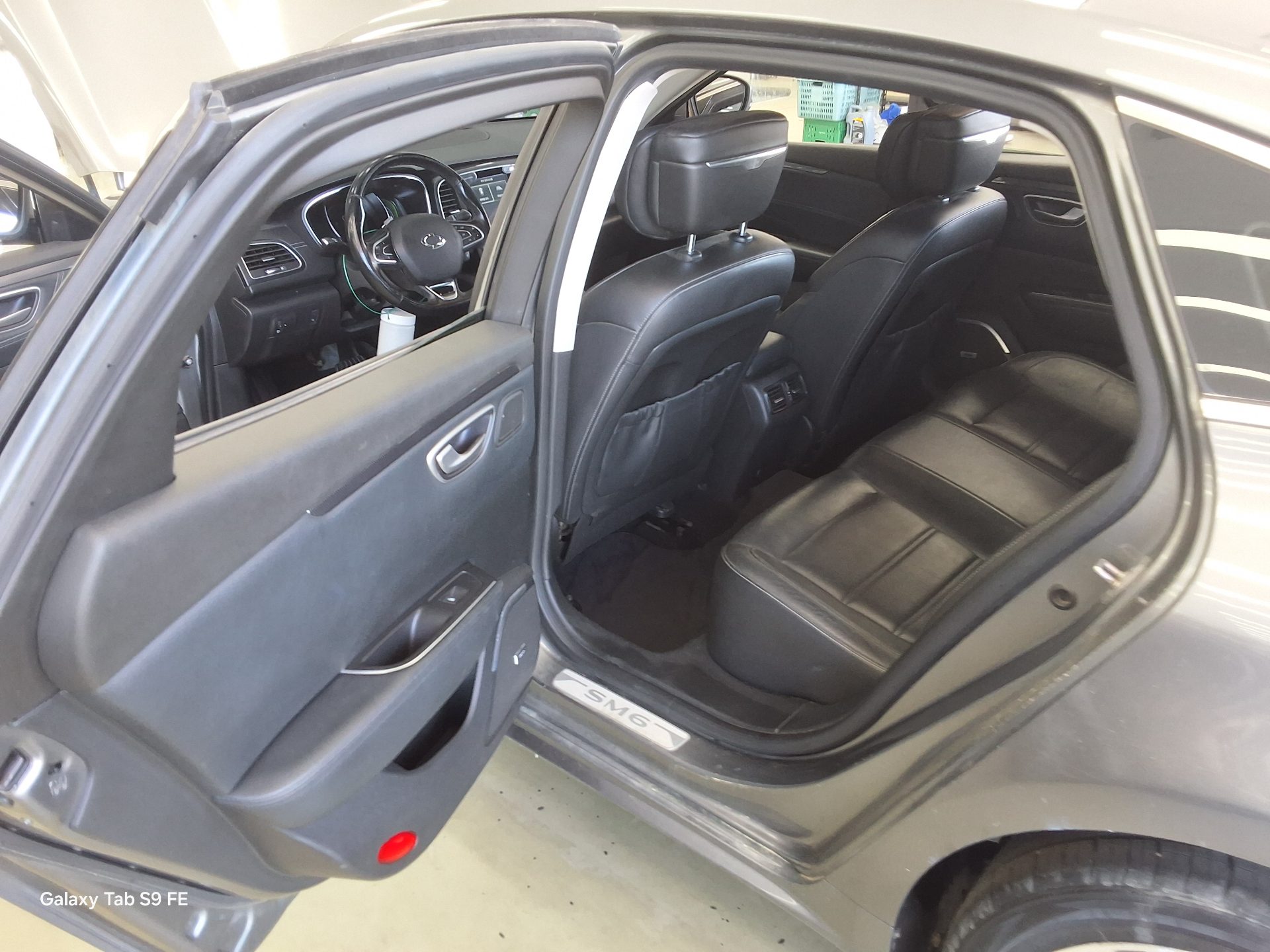2016 - renault sm6