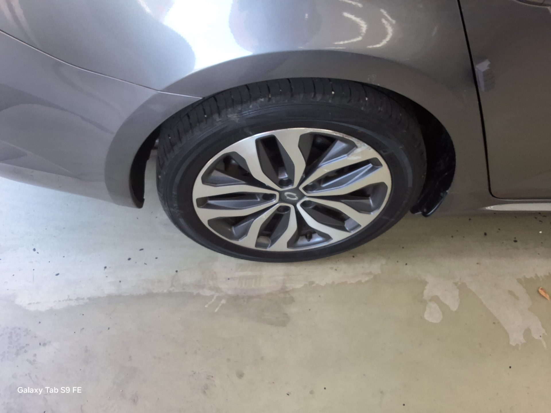 2016 - renault sm6