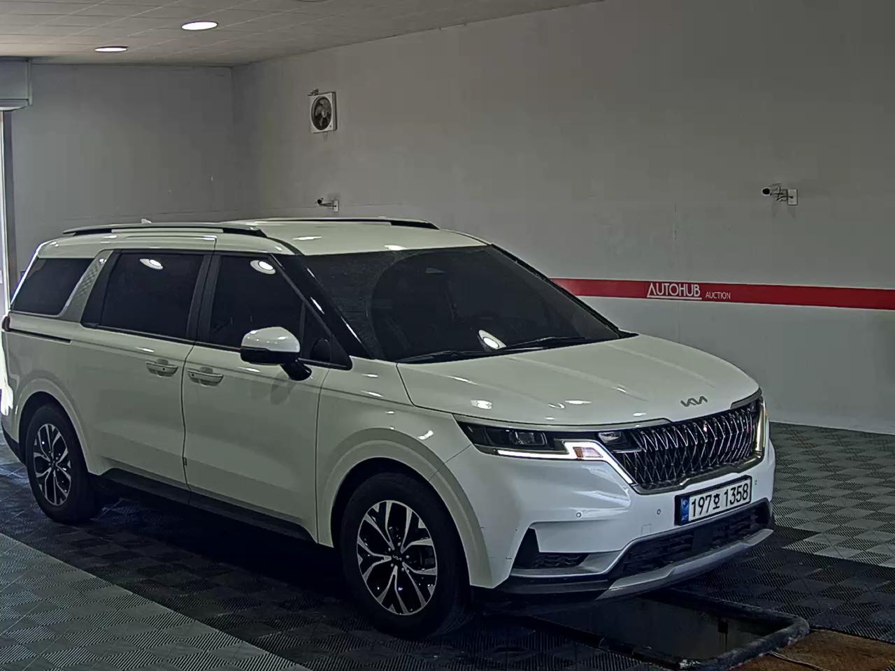 2023 - kia carnival