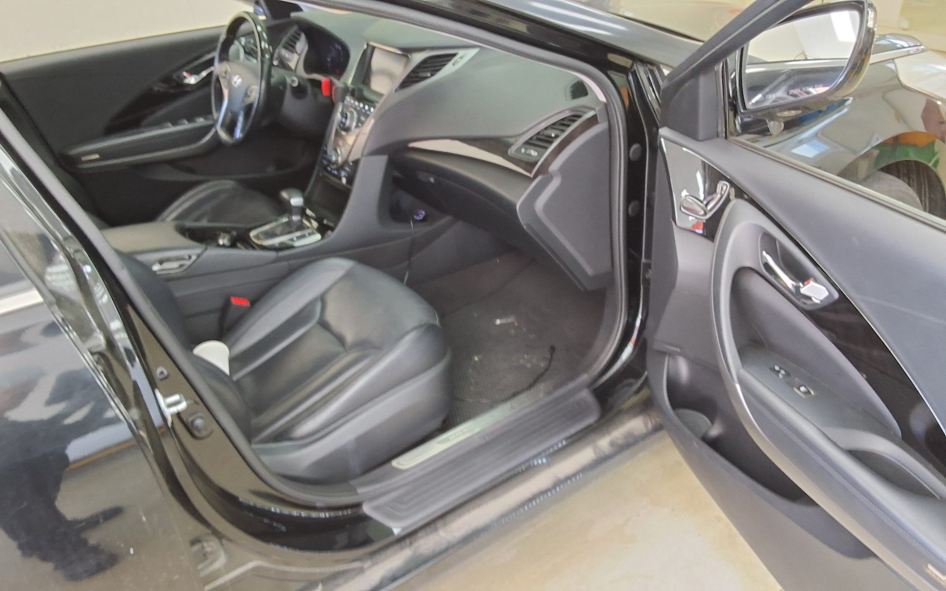 2012 - hyundai grandeur