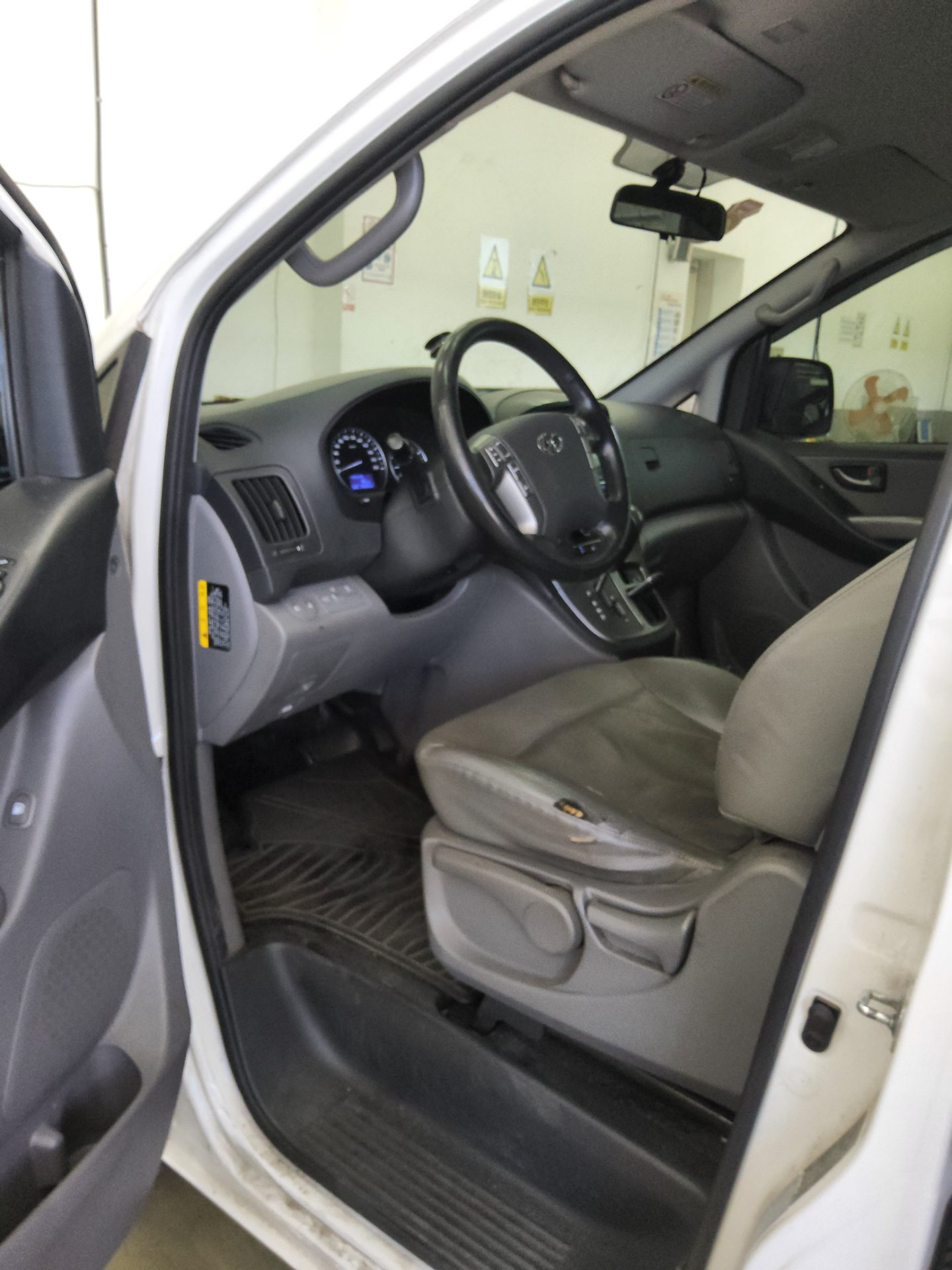 2020 - hyundai grand starex