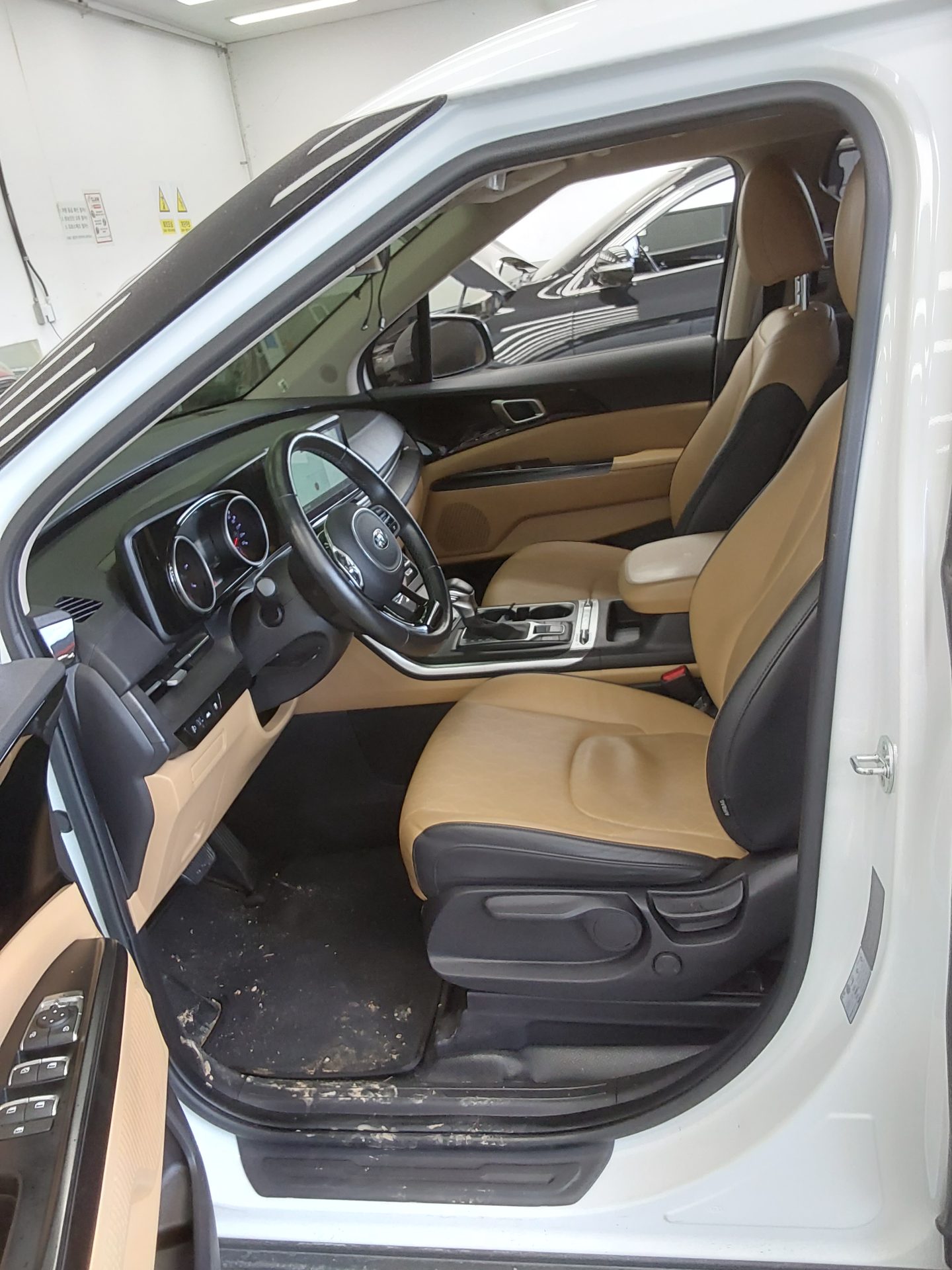 2021 - kia carnival