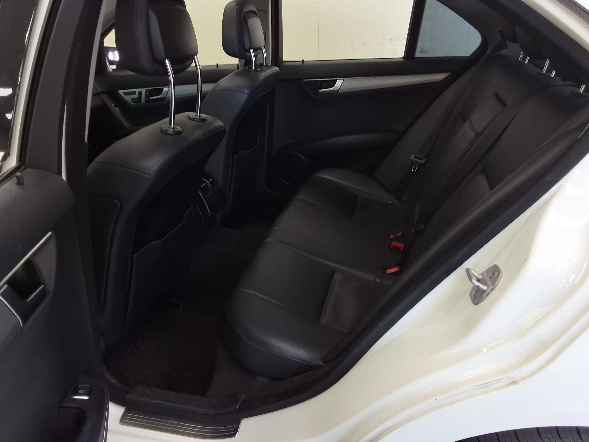 2012 - mercedes-benz c220