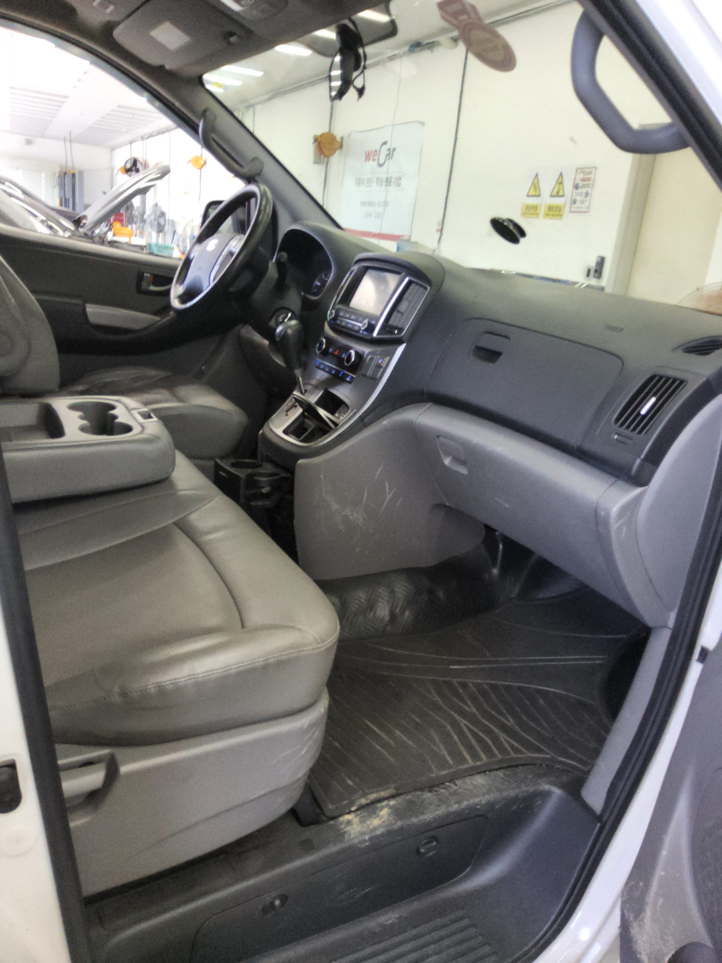 2020 - hyundai grand starex