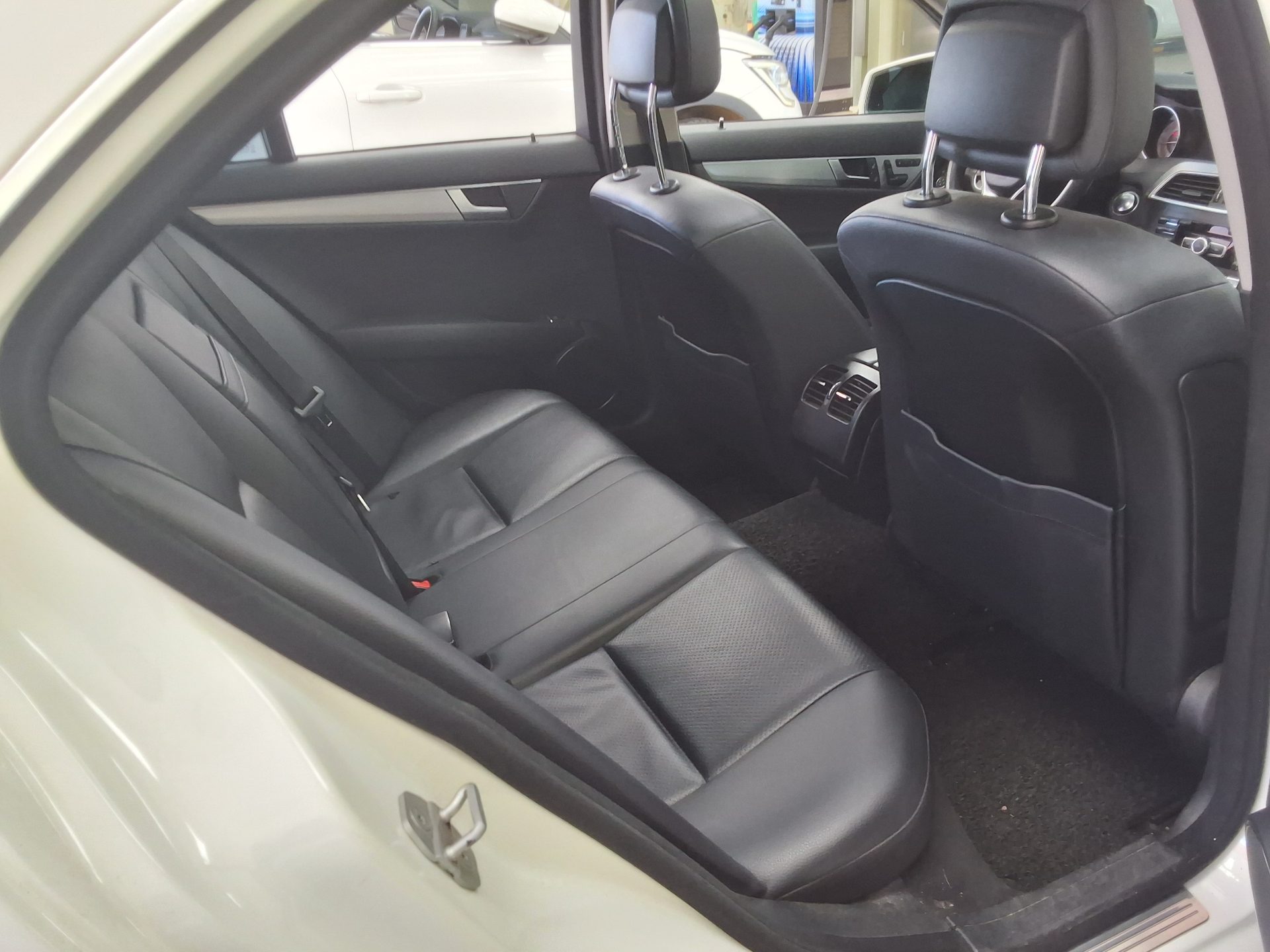 2012 - mercedes-benz c220
