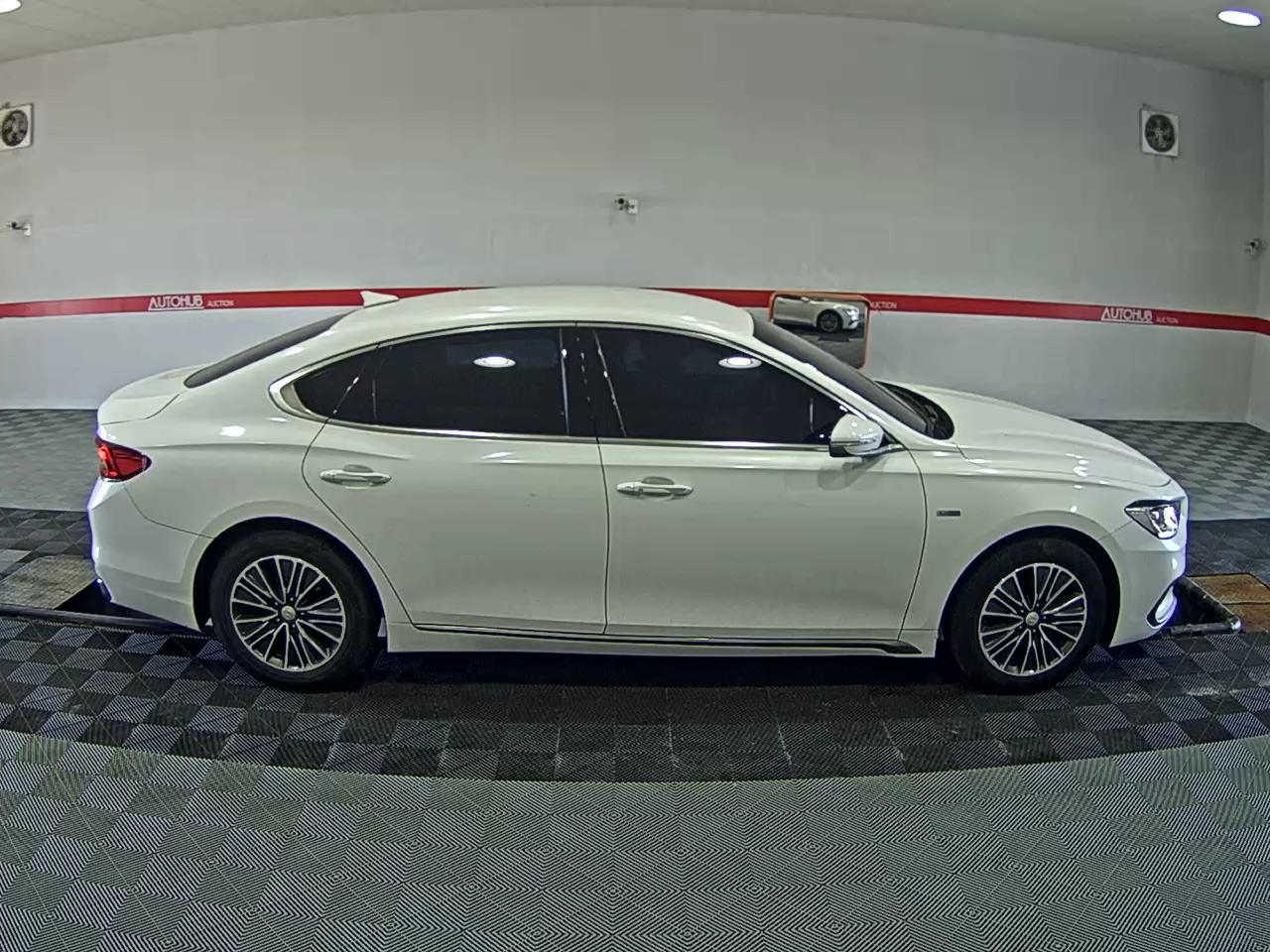 2018 - hyundai grandeur