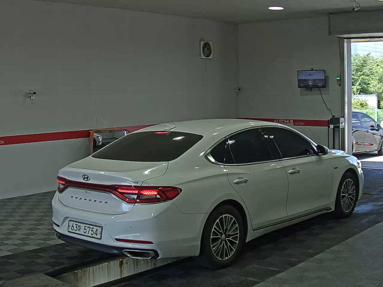 2018 - hyundai grandeur