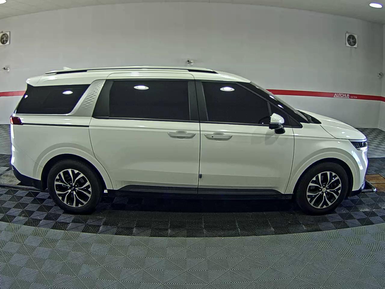 2021 - kia carnival