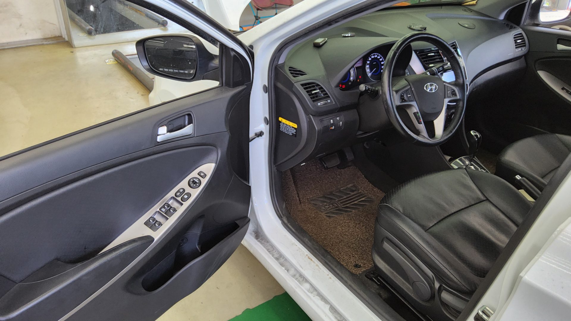 2017 - hyundai accent