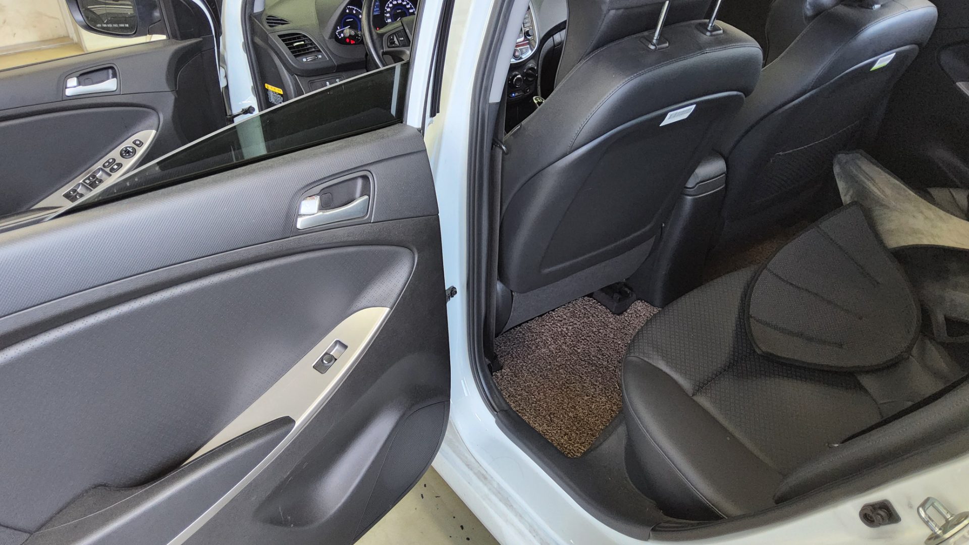 2017 - hyundai accent