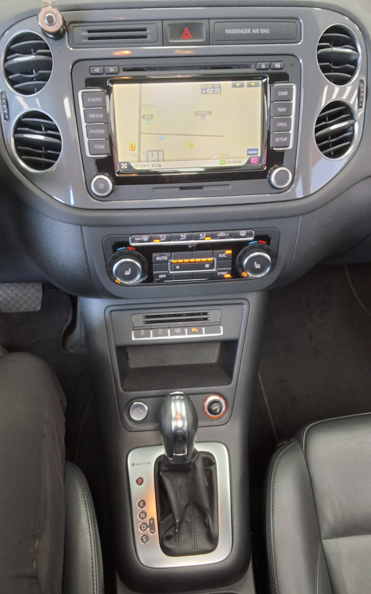 2013 - volkswagen tiguan