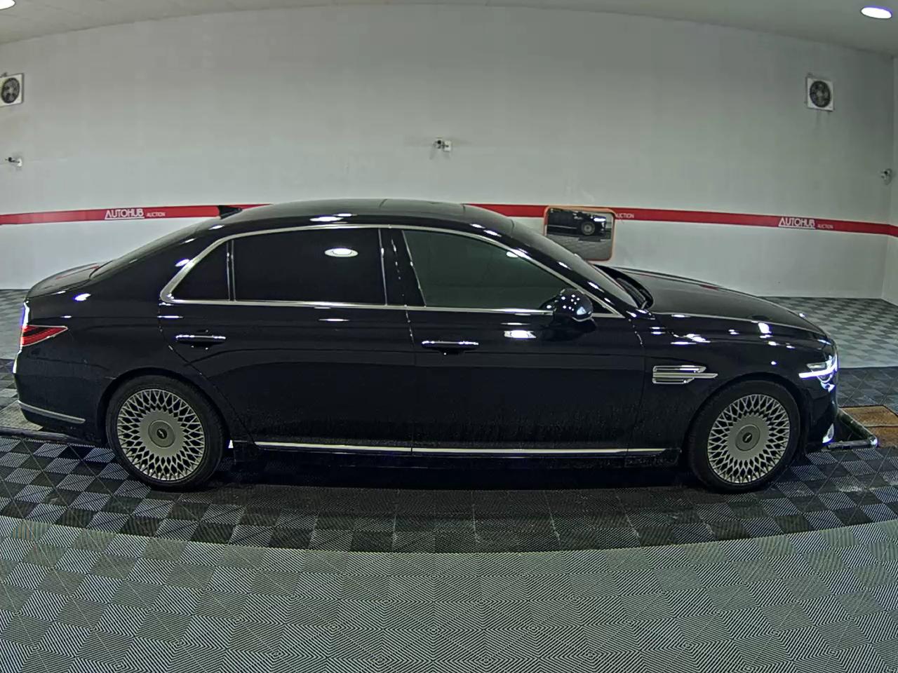 2021 - genesis g90