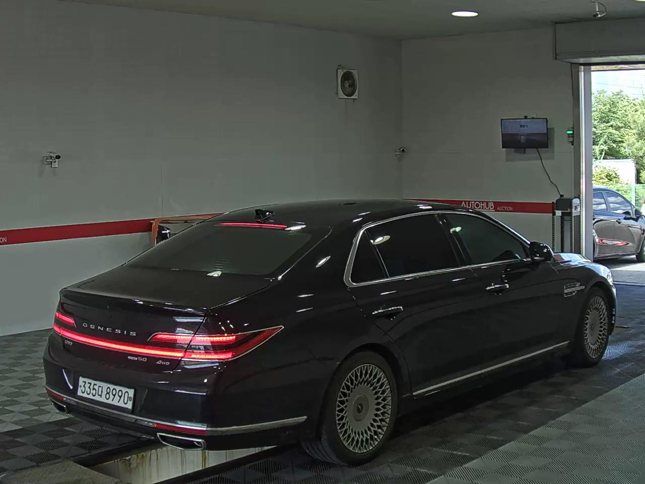 2021 - genesis g90