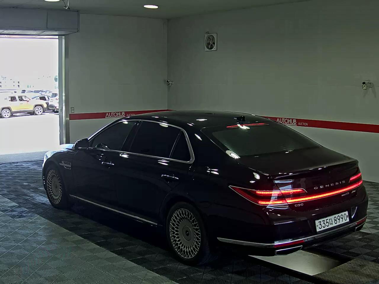 2021 - genesis g90
