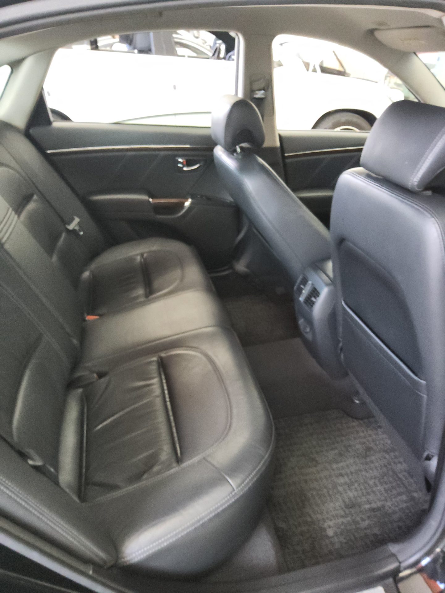 2011 - hyundai grandeur