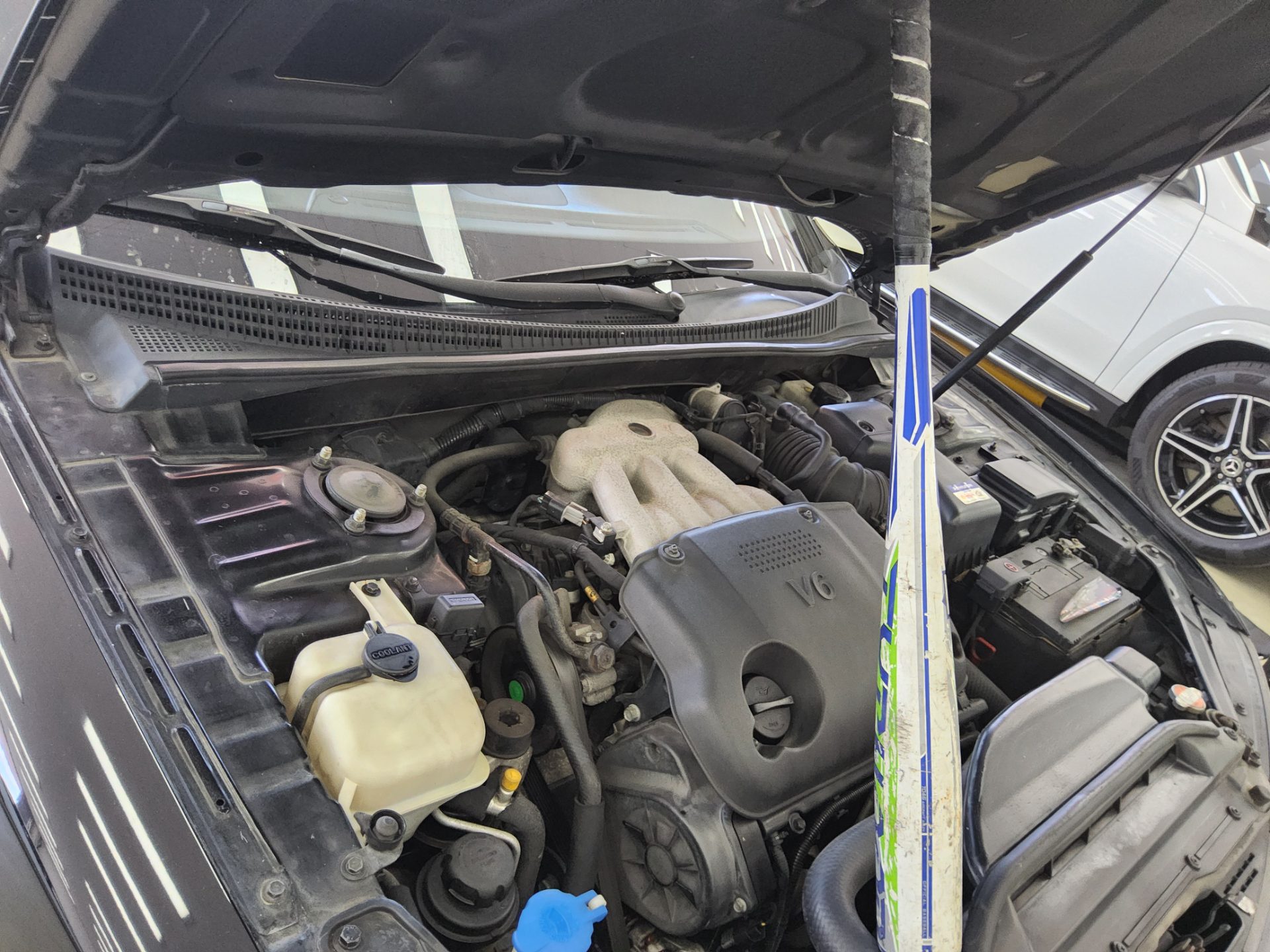 2011 - hyundai grandeur