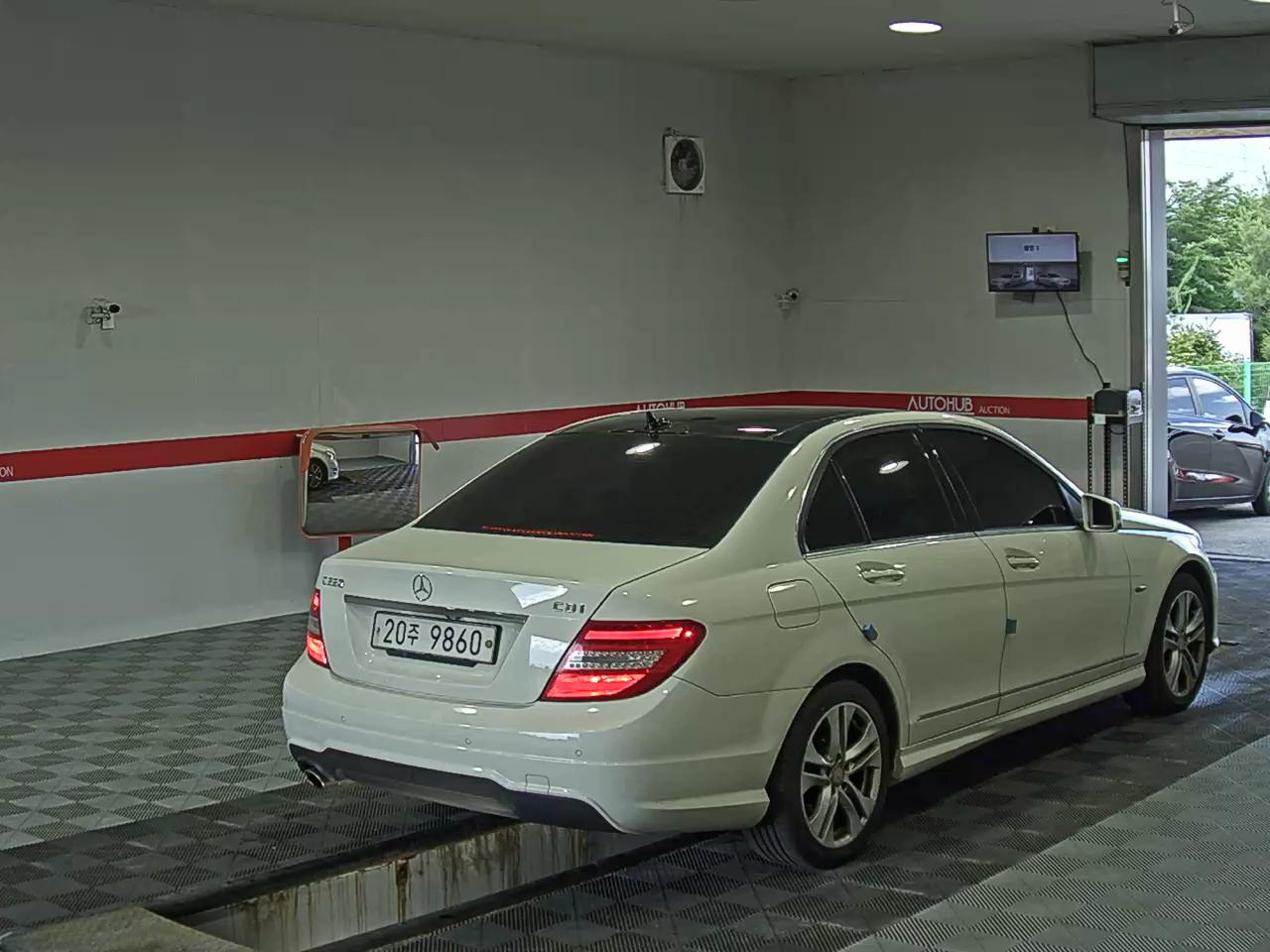 2012 - mercedes-benz c220