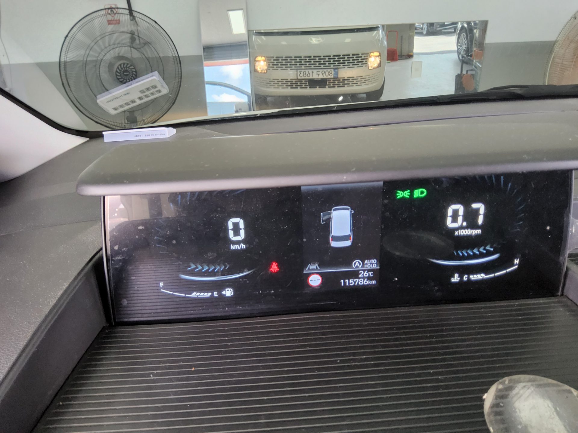 2025 - hyundai staria
