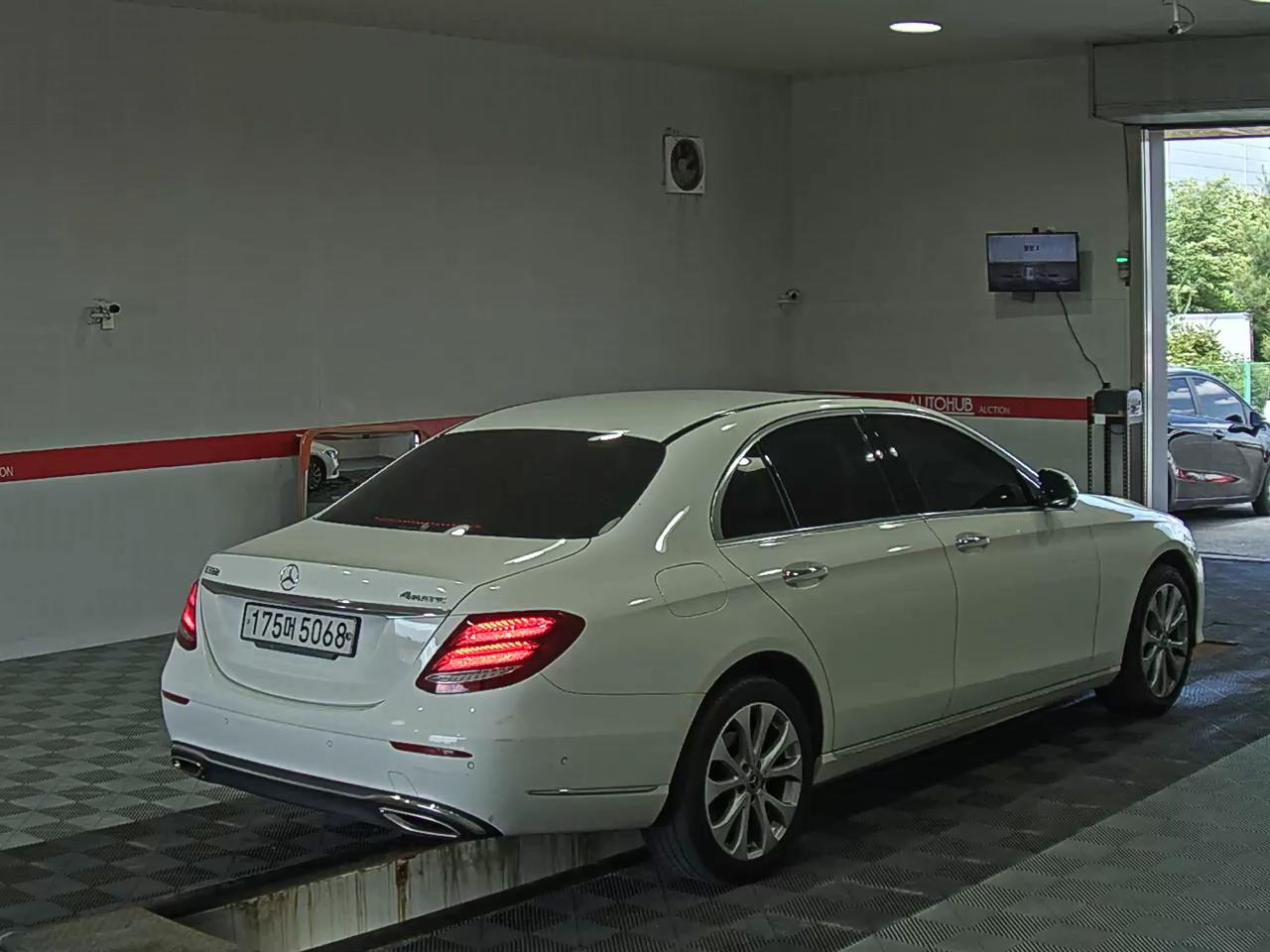 2020 - mercedes-benz e300