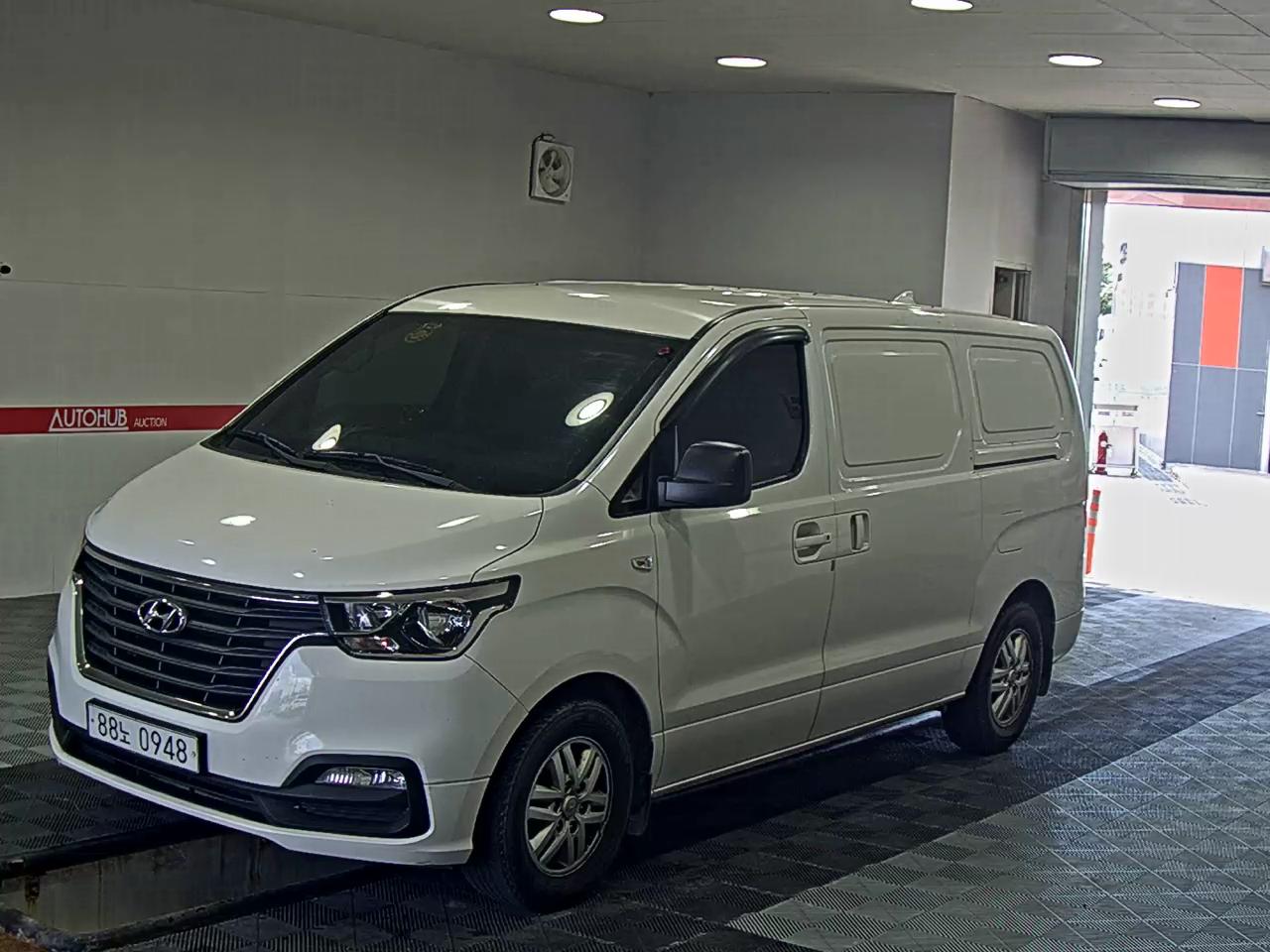 2020 - hyundai grand starex