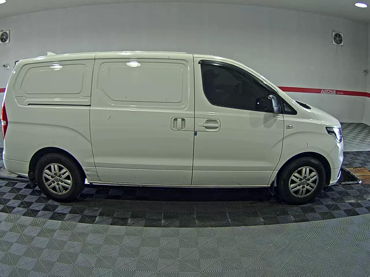 2020 - hyundai grand starex