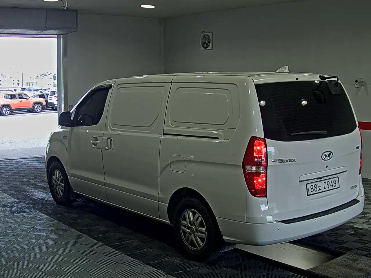 2020 - hyundai grand starex