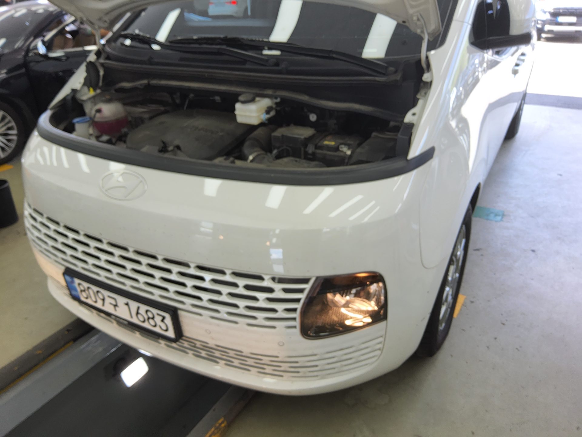 2025 - hyundai staria