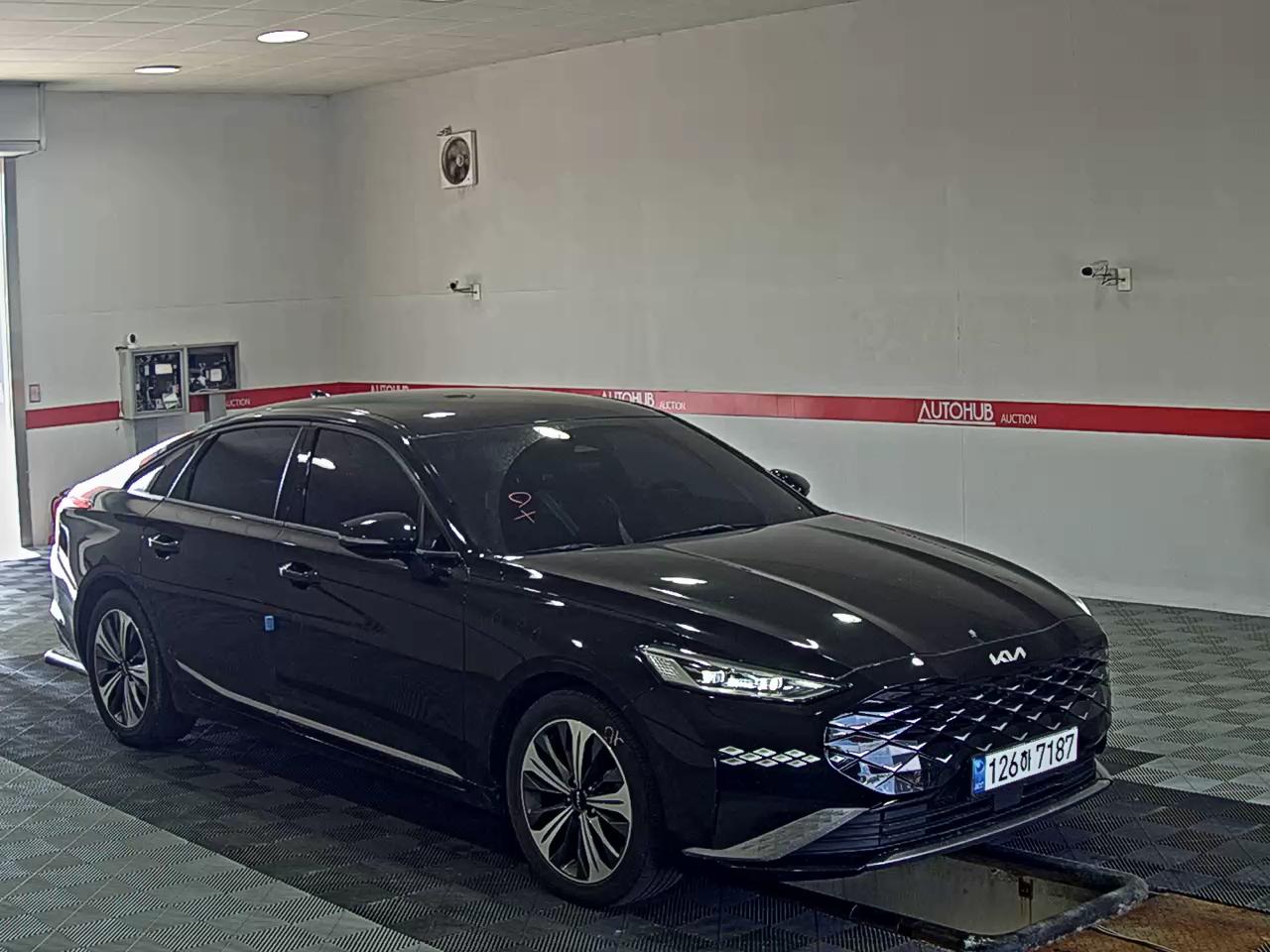 2022 - kia k8