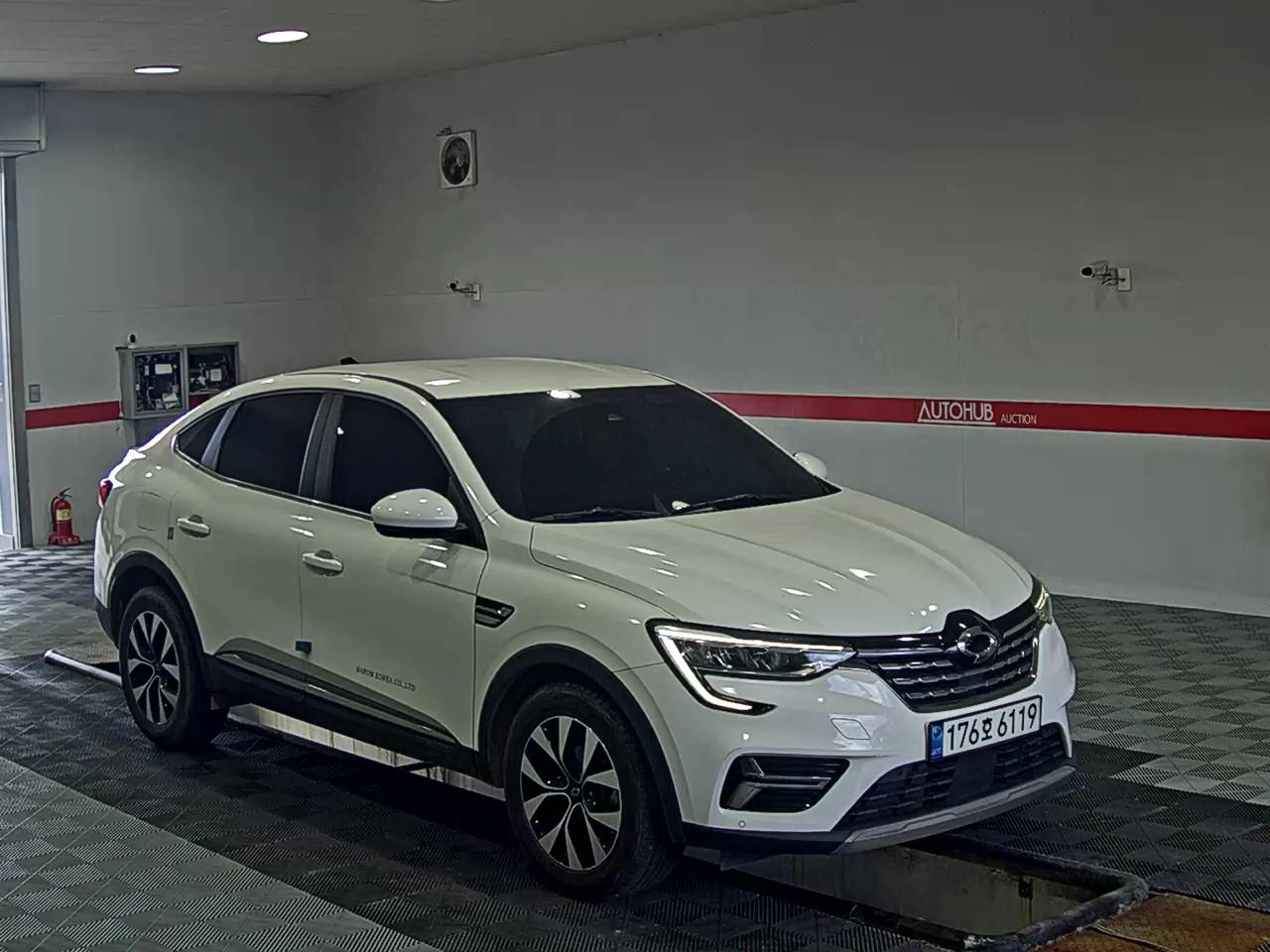 2023 - renault xm3