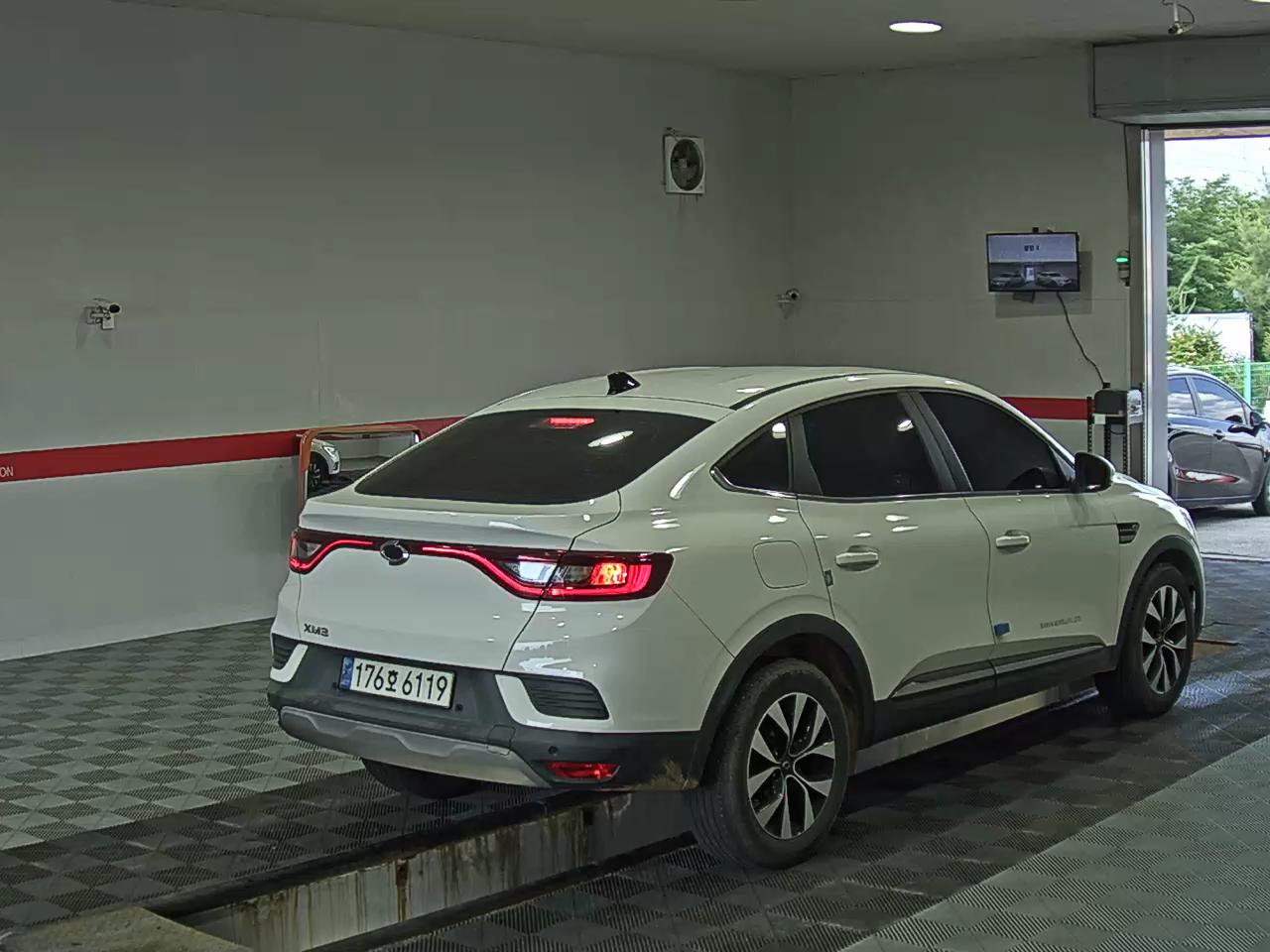 2023 - renault xm3