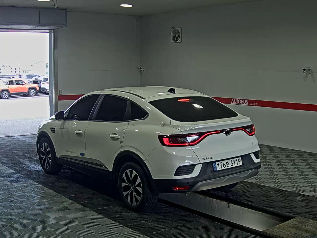 2023 - renault xm3