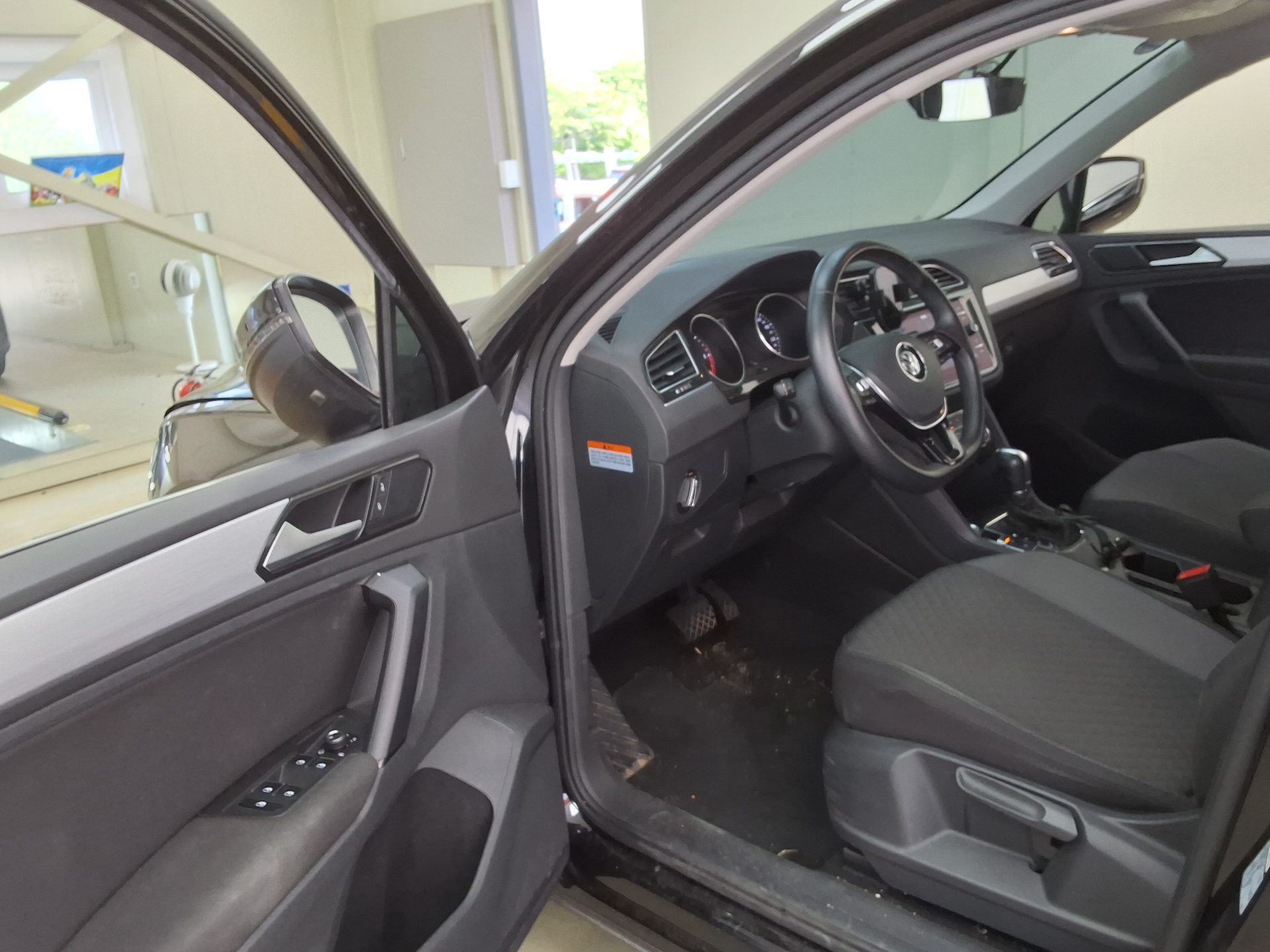 2018 - volkswagen tiguan