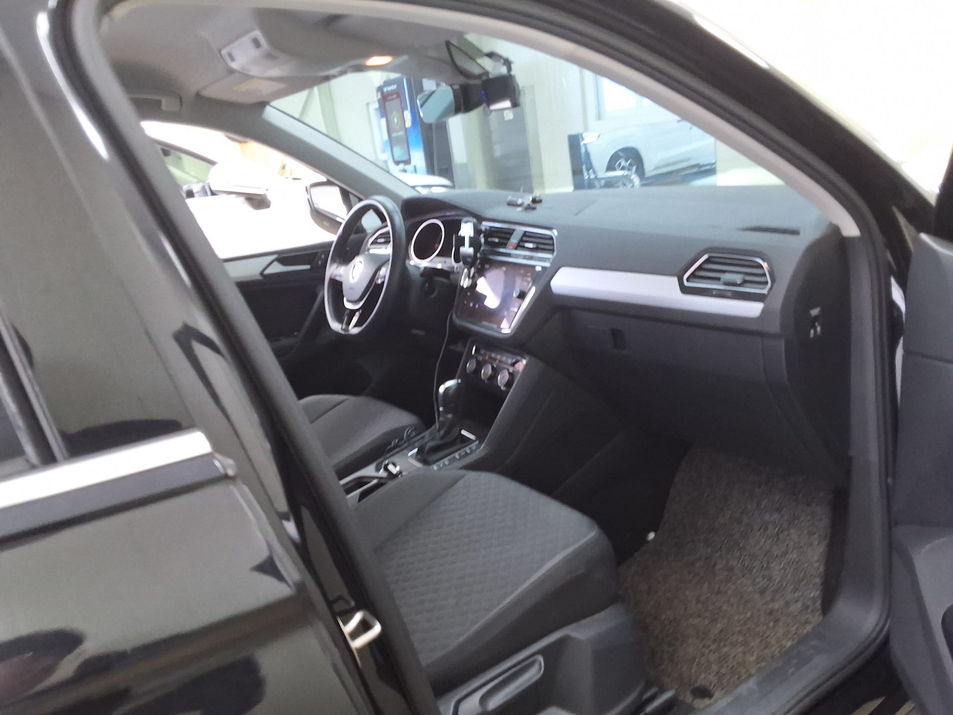 2018 - volkswagen tiguan