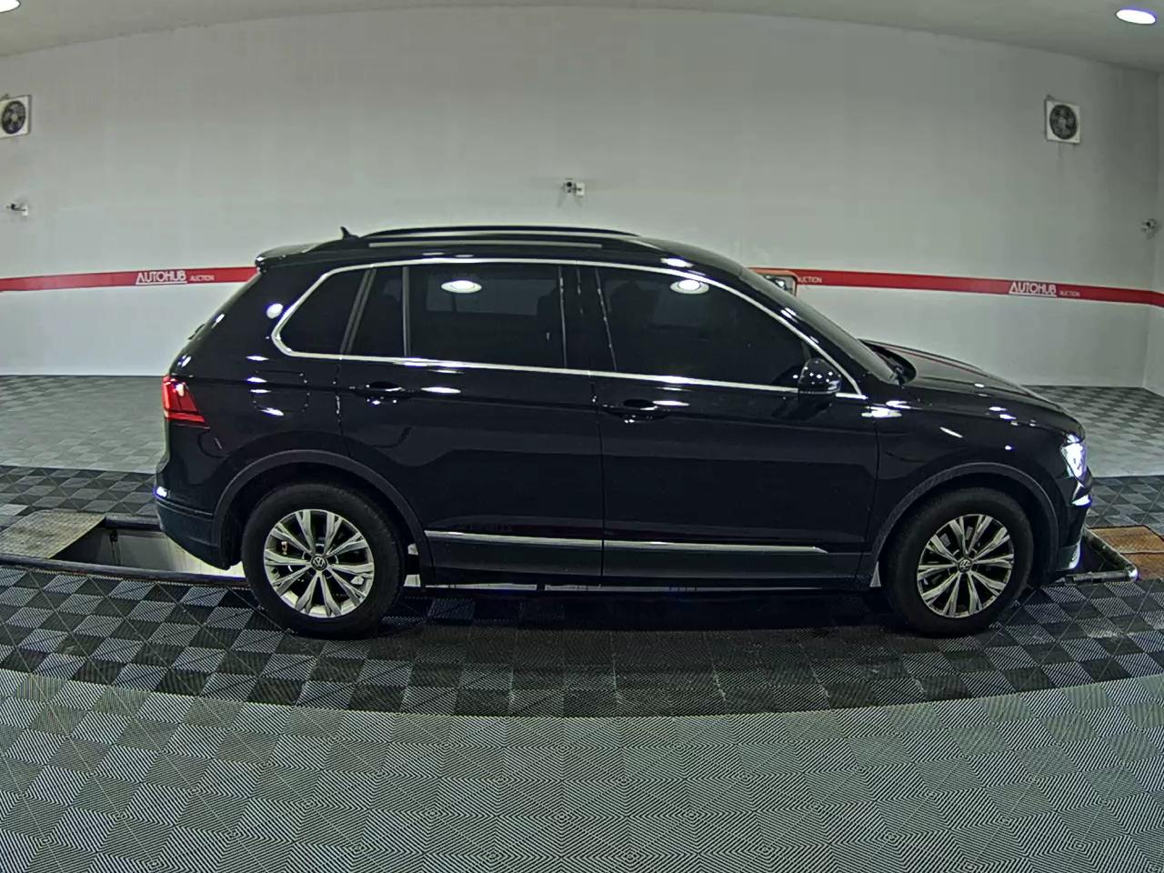 2018 - volkswagen tiguan