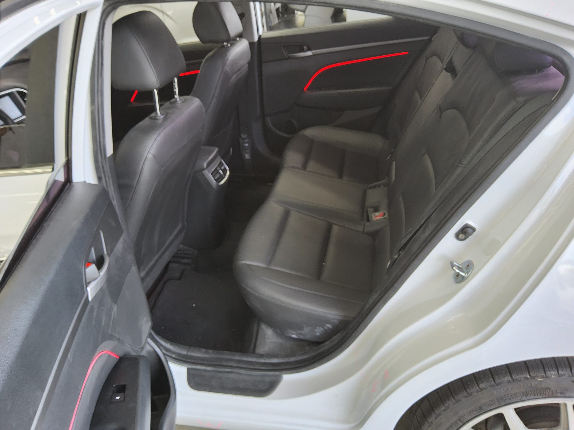 2017 - hyundai avante