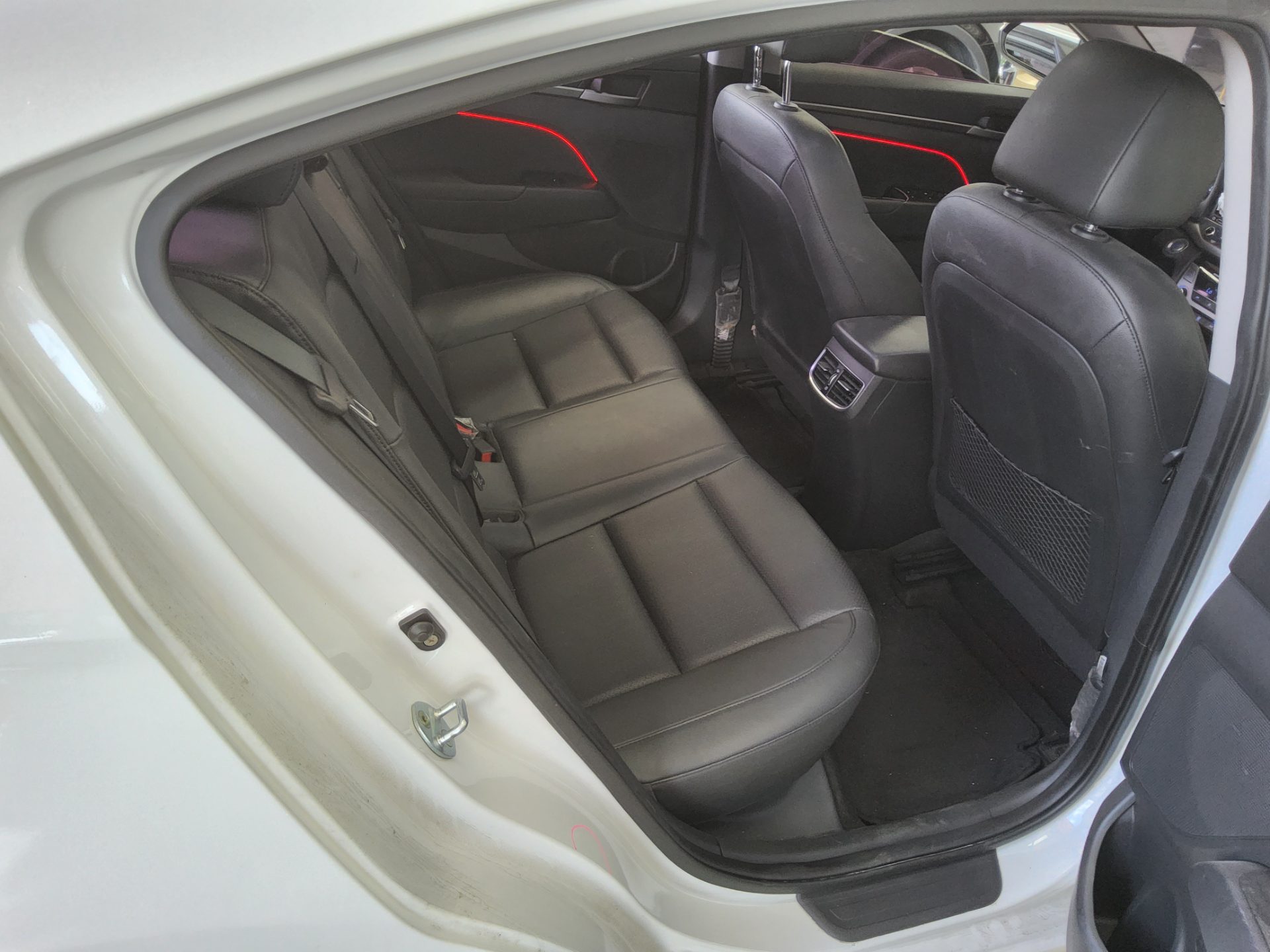 2017 - hyundai avante