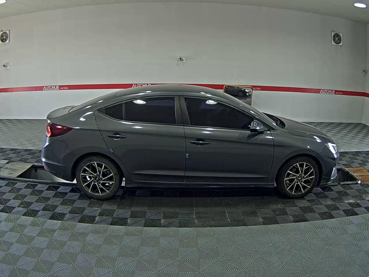 2020 - hyundai avante