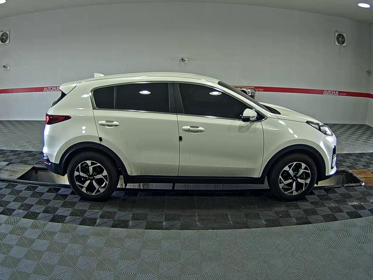2022 - kia sportage