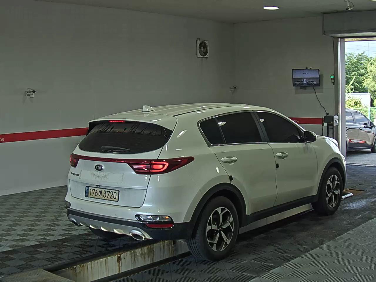 2022 - kia sportage