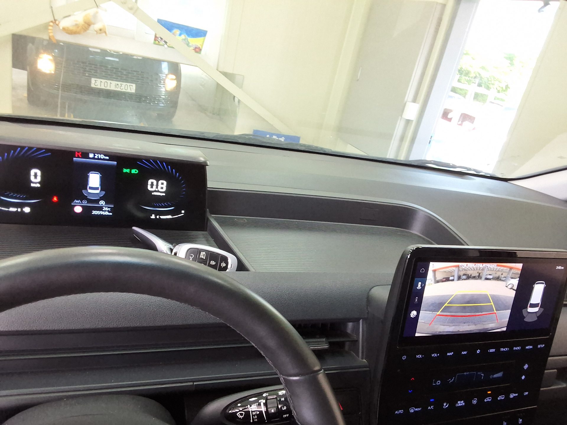 2022 - hyundai staria