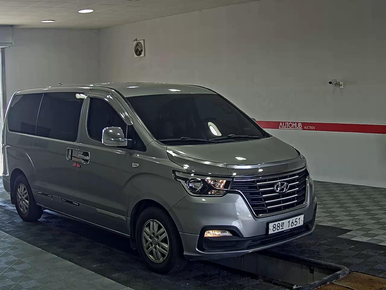 2020 - hyundai grand starex
