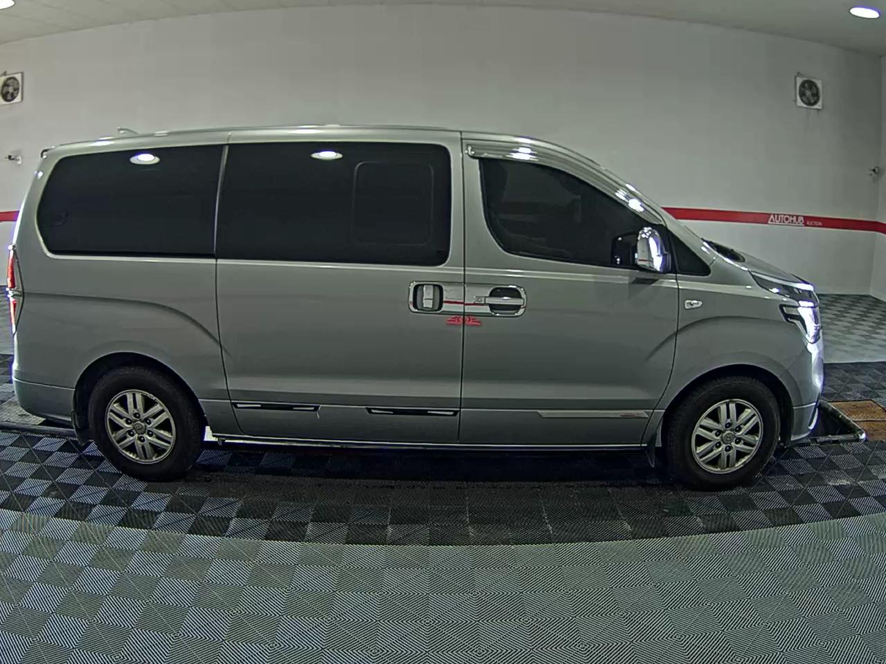 2020 - hyundai grand starex
