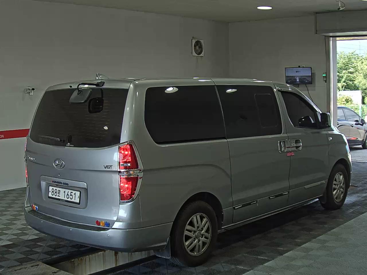 2020 - hyundai grand starex