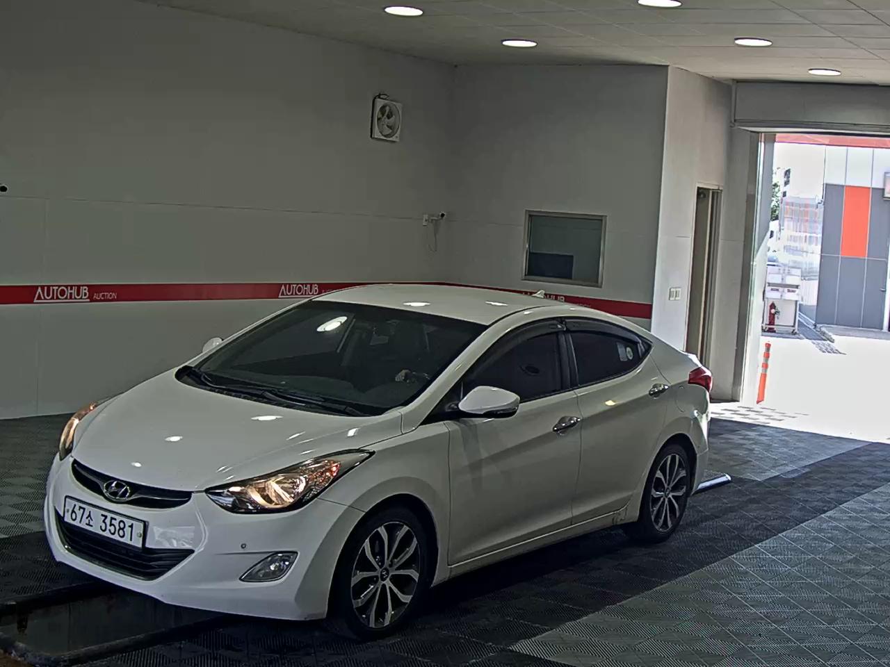 2013 - hyundai avante