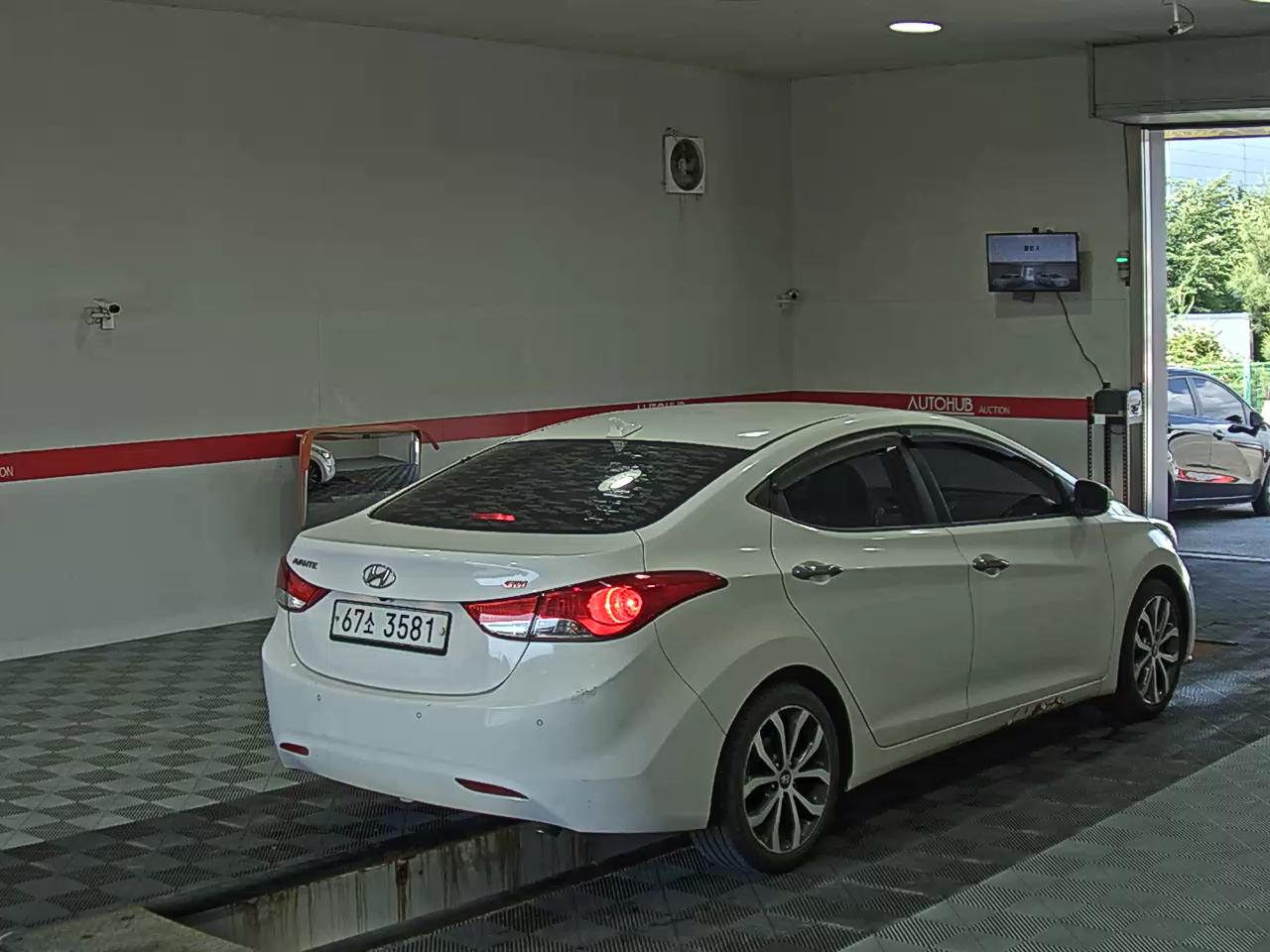 2013 - hyundai avante