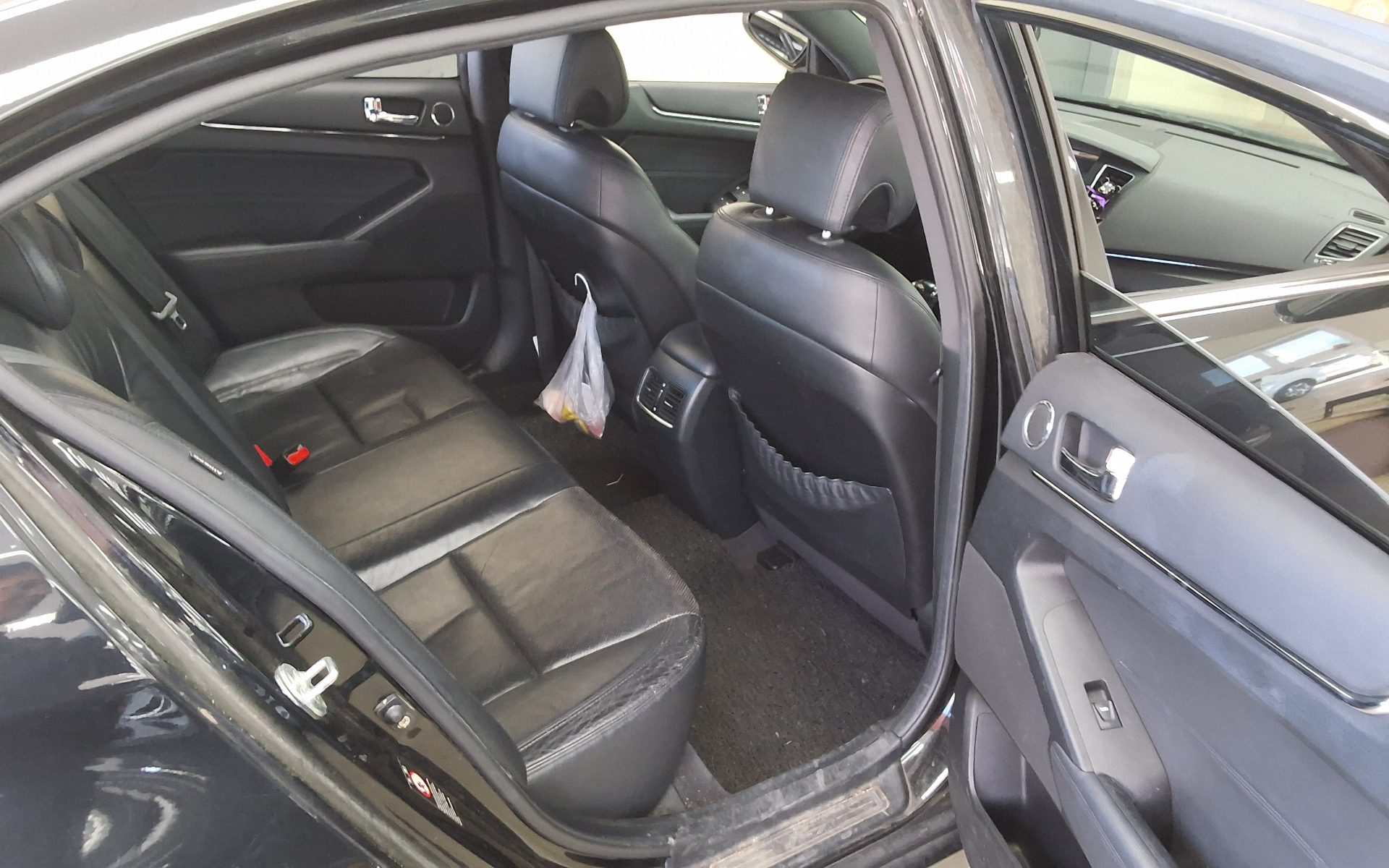 2011 - kia k7