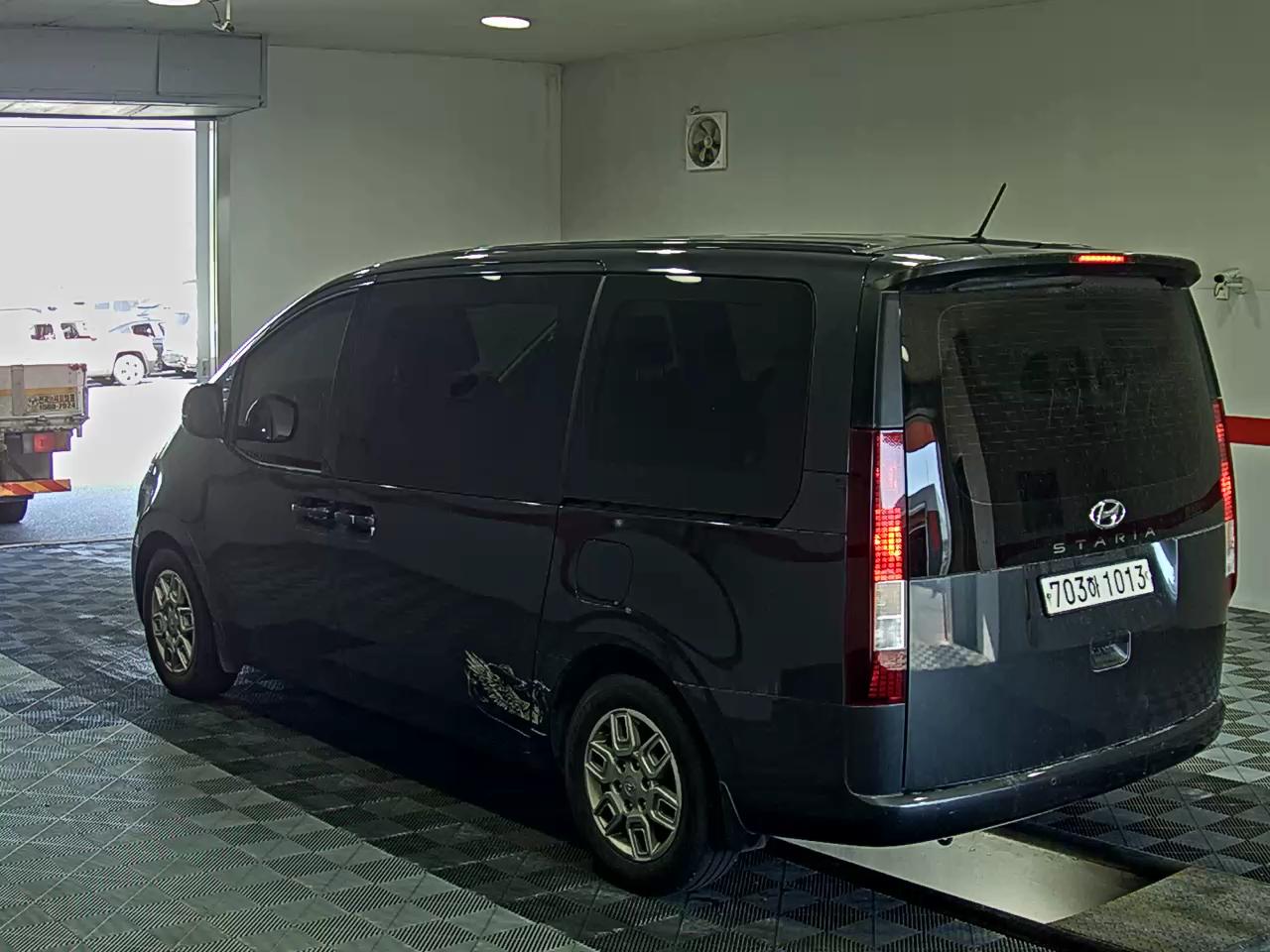 2022 - hyundai staria
