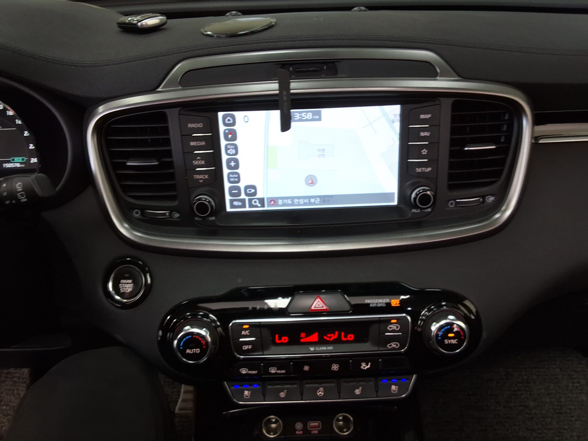 2019 - kia sorento