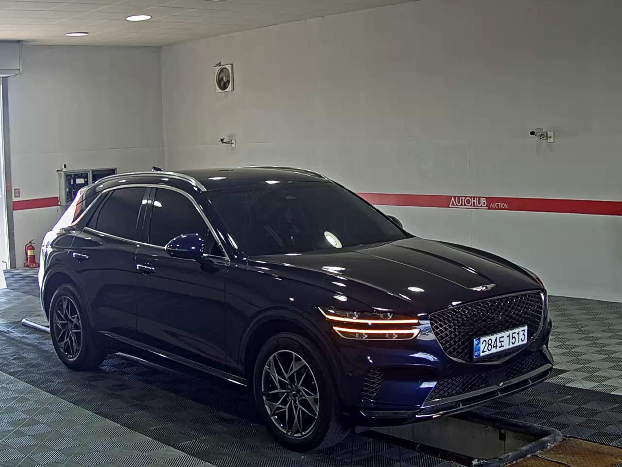 2021 - genesis gv70