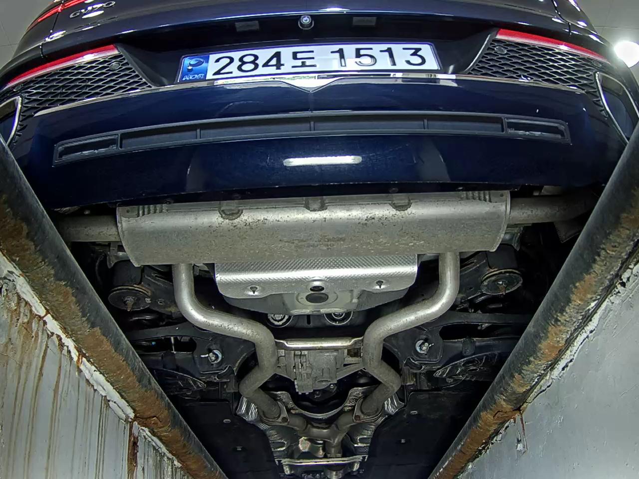 2021 - genesis gv70